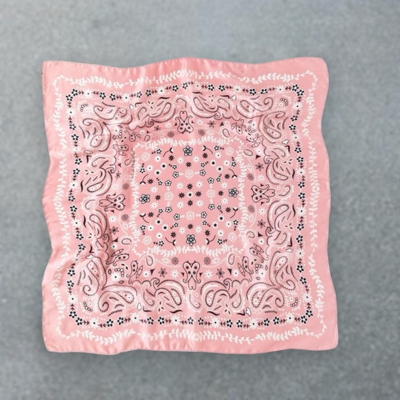 Barbie Pink Scarf Bandana- Flowers pattern Unisex one size - Picture 2 of 2